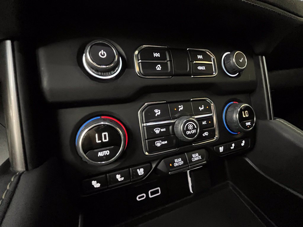 Used 2024 Chevrolet Tahoe Premier AWD/4WD image 39