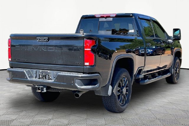 Used 2025 Chevrolet Silverado 2500 LTZ w/ LTZ Plus Package AWD/4WD image 5