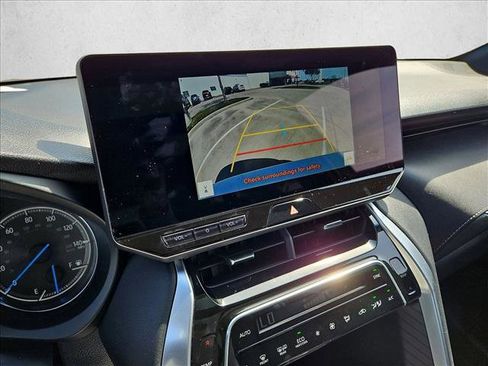 Used 2024 Toyota Venza Nightshade image 14
