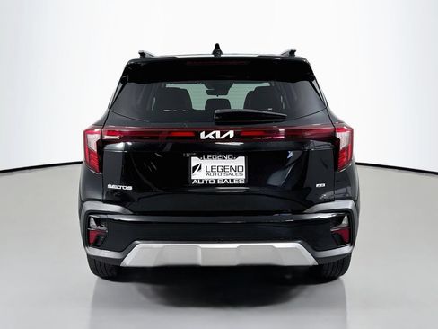 Used 2024 Kia Seltos EX AWD/4WD image 6