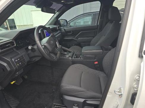 Used 2024 Toyota Tacoma SR image 5