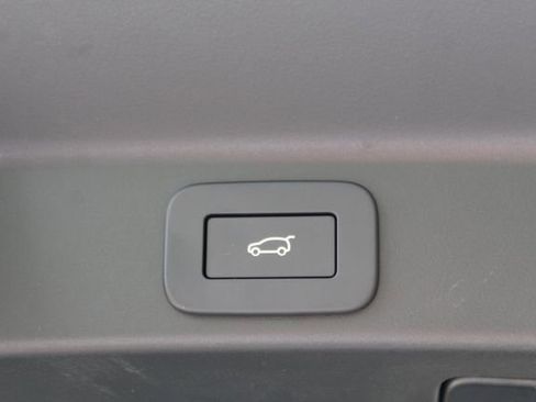 New 2026 Jaguar F-PACE R-Dynamic S image 23