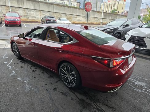 Used 2025 Lexus ES 350 w/ Premium Package FWD image 3