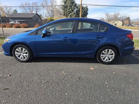 Used 2012 Honda Civic LX image 2