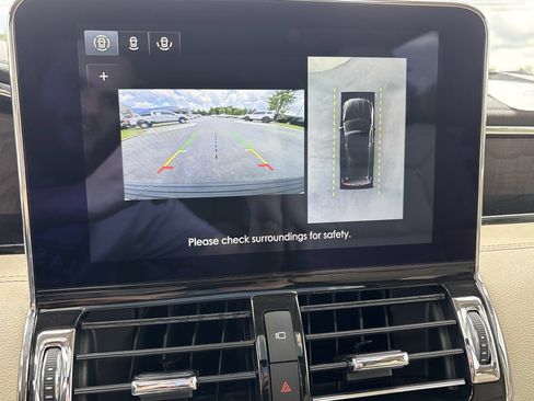 Used 2020 Lincoln Navigator L Reserve w/ Luxury Package AWD/4WD image 6