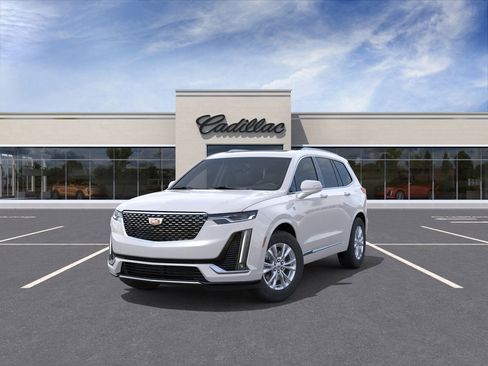 New 2025 Cadillac XT6 Luxury image 8
