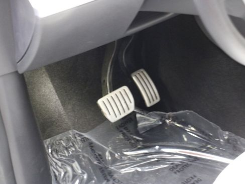 Used 2022 Tesla Model Y Performance image 28