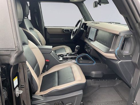 Used 2024 Ford Bronco Wildtrak image 11