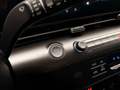 Used 2024 Hyundai Kona SEL image 12