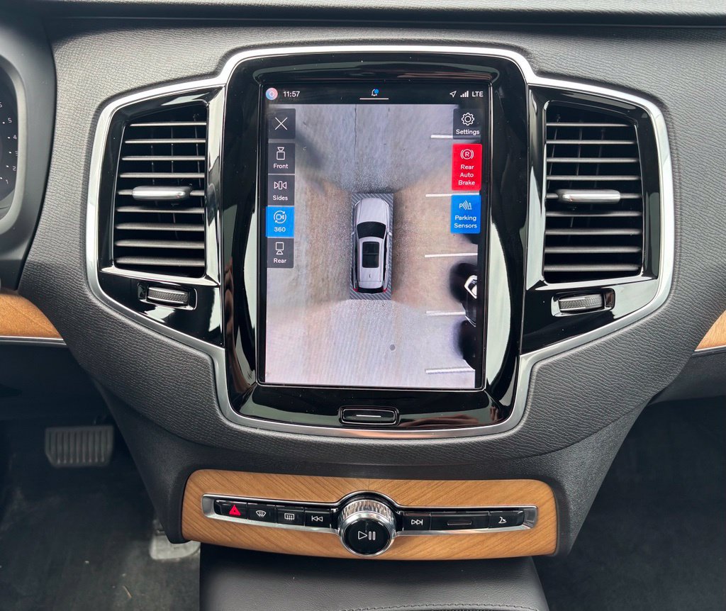 Certified 2024 Volvo XC90 B6 Plus w/ Protection Package AWD/4WD image 18