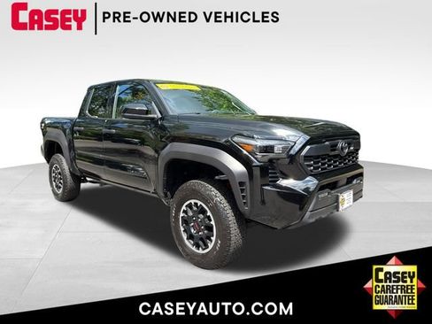 Used 2025 Toyota Tacoma TRD Off-Road AWD/4WD image 1