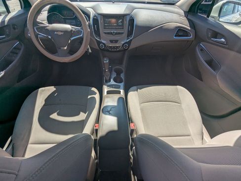 Used 2017 Chevrolet Cruze LT FWD image 27