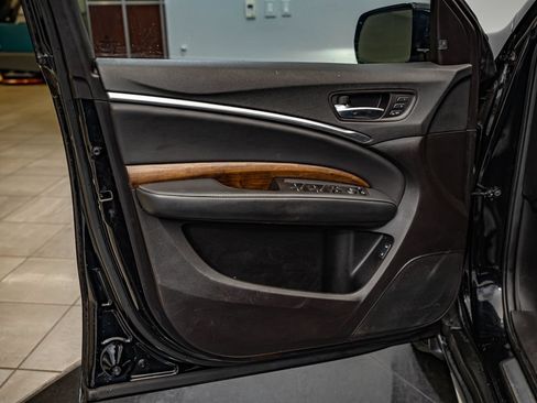 Used 2017 Acura MDX w/ Advance Package FWD image 18
