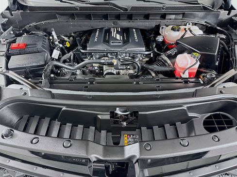 Used 2025 Cadillac Escalade V image 35