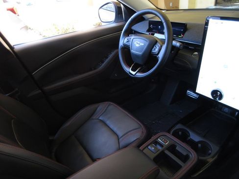 Certified 2025 Ford Mustang Mach-E Premium w/ Sport Appearance Package AWD/4WD image 20