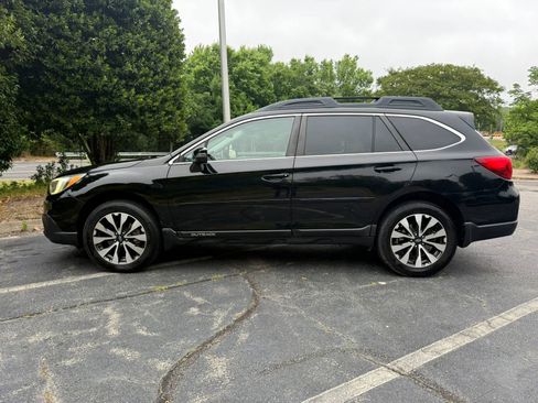 Used 2016 Subaru Outback 3.6R Limited AWD/4WD image 4