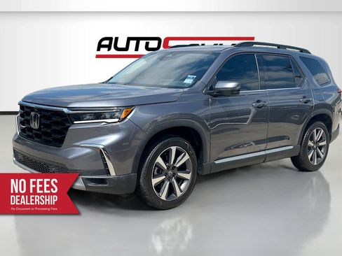 Used 2025 Honda Pilot Elite image 3