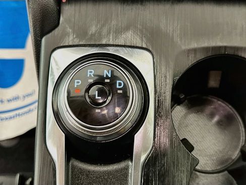 Used 2020 Ford Escape SE FWD image 21