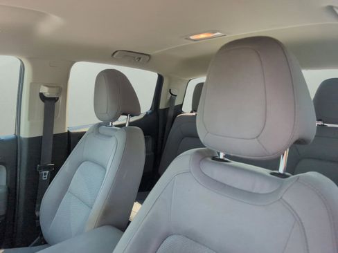 Used 2020 Chevrolet Colorado W/T image 12