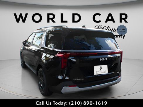 New 2026 Kia Carnival EX image 5