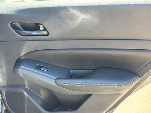 Used 2025 Nissan Altima 2.5 SV FWD image 16