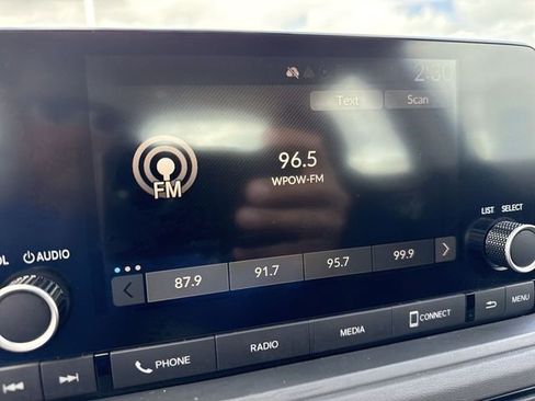 Used 2023 Honda Accord EX image 16