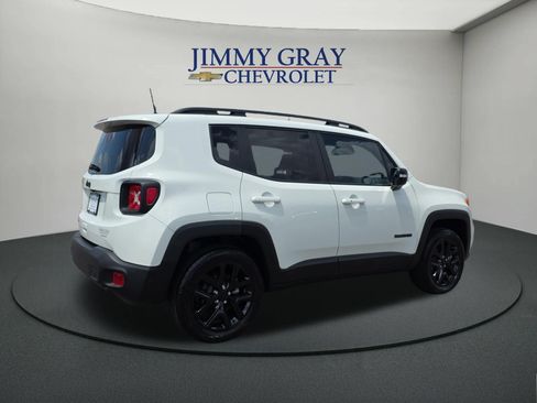 Used 2022 Jeep Renegade Altitude w/ Convenience Group AWD/4WD image 5