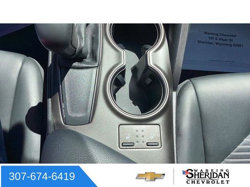 Used 2022 Toyota Camry SE FWD image 13