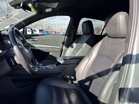Used 2023 Cadillac XT4 Premium Luxury image 17
