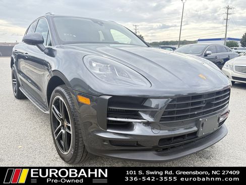 Used 2021 Porsche Macan S image 25