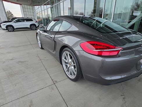 Used 2014 Porsche Cayman image 4