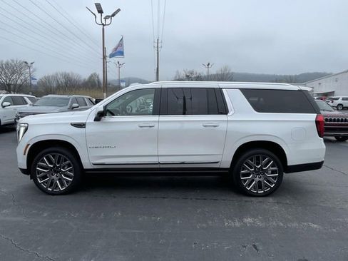 Used 2025 GMC Yukon XL Denali Ultimate image 2