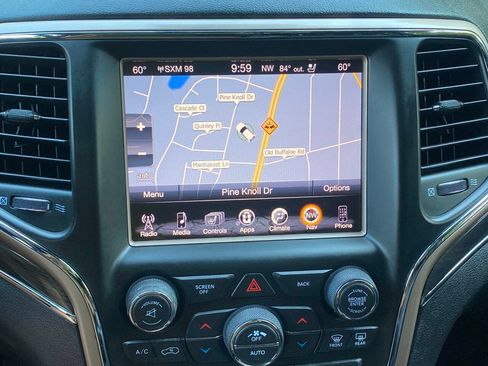 Used 2015 Jeep Grand Cherokee Overland w/ Advanced Technology Group AWD/4WD image 28