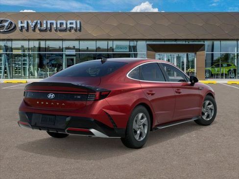 New 2026 Hyundai Sonata SE FWD image 4
