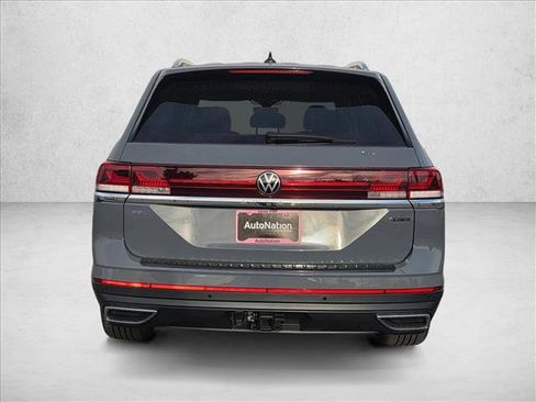 New 2026 Volkswagen Atlas SEL image 8