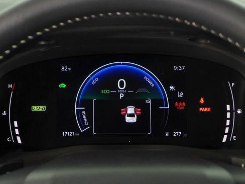 Used 2025 Toyota Camry SE FWD image 27
