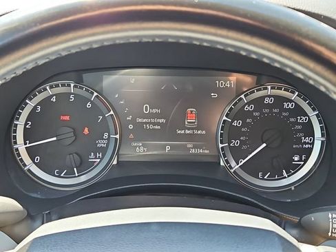 Used 2023 Toyota Highlander LE FWD image 15