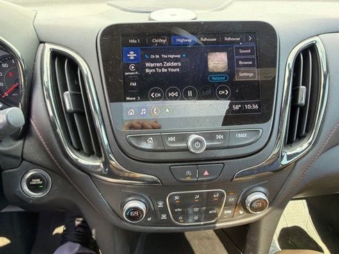 Used 2022 Chevrolet Equinox RS w/ RS Leather Package AWD/4WD image 7