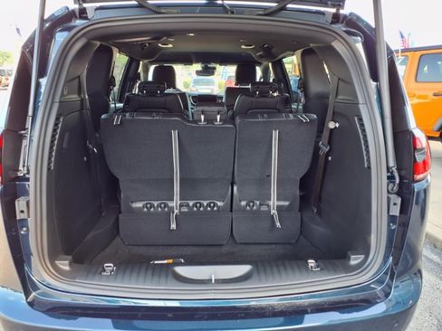 New 2025 Chrysler Pacifica Select image 20