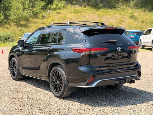 Used 2023 Toyota Highlander XSE AWD/4WD image 7