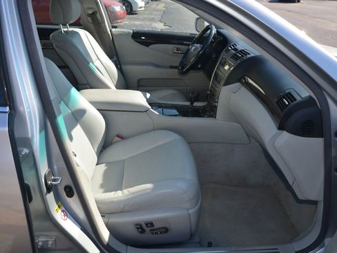 Used 2007 Lexus LS 460 image 8