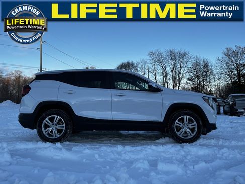 Certified 2024 GMC Terrain SLE image 8