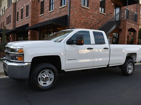 Used 2019 Chevrolet Silverado 2500 W/T w/ WT Convenience Package image 2