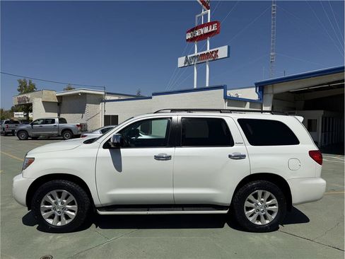 Used 2015 Toyota Sequoia Platinum AWD/4WD image 9