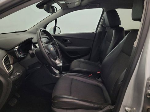 Used 2018 Chevrolet Trax LT w/ Driver Confidence Package AWD/4WD image 17