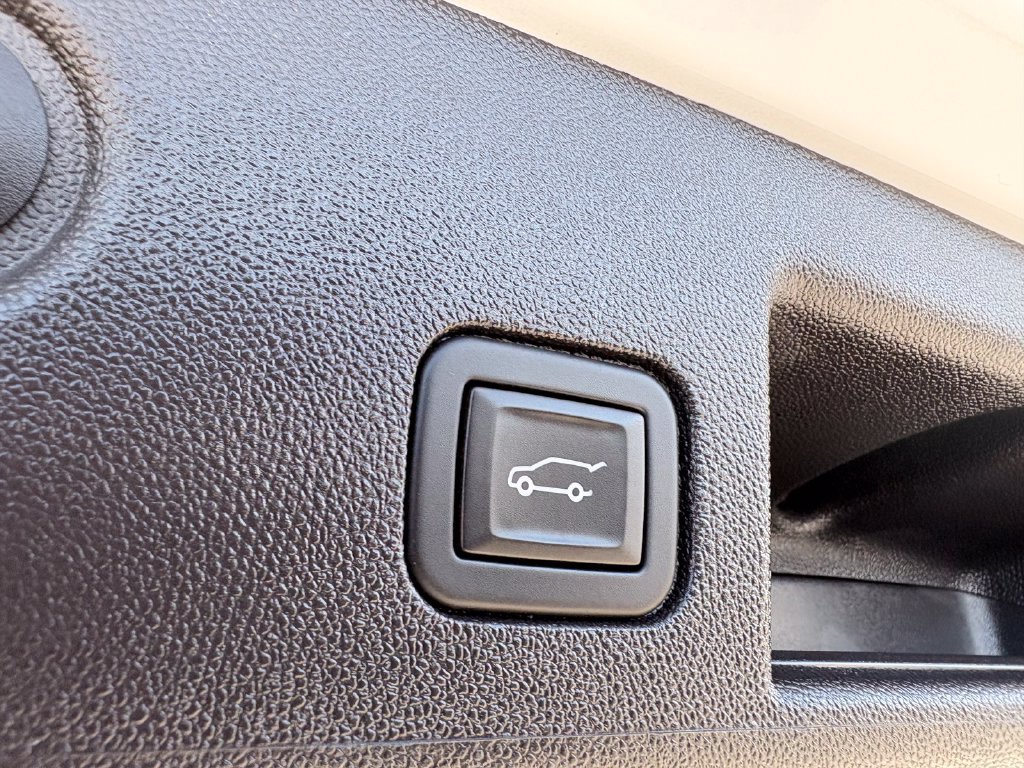 Used 2024 Chevrolet Equinox LT FWD image 27