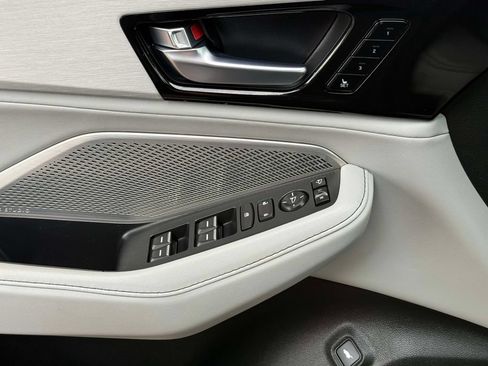 Certified 2022 Acura MDX SH-AWD w/ Technology Package image 15