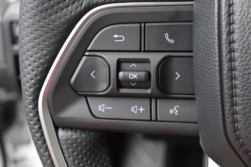 Certified 2026 Toyota Tacoma SR5 AWD/4WD image 16