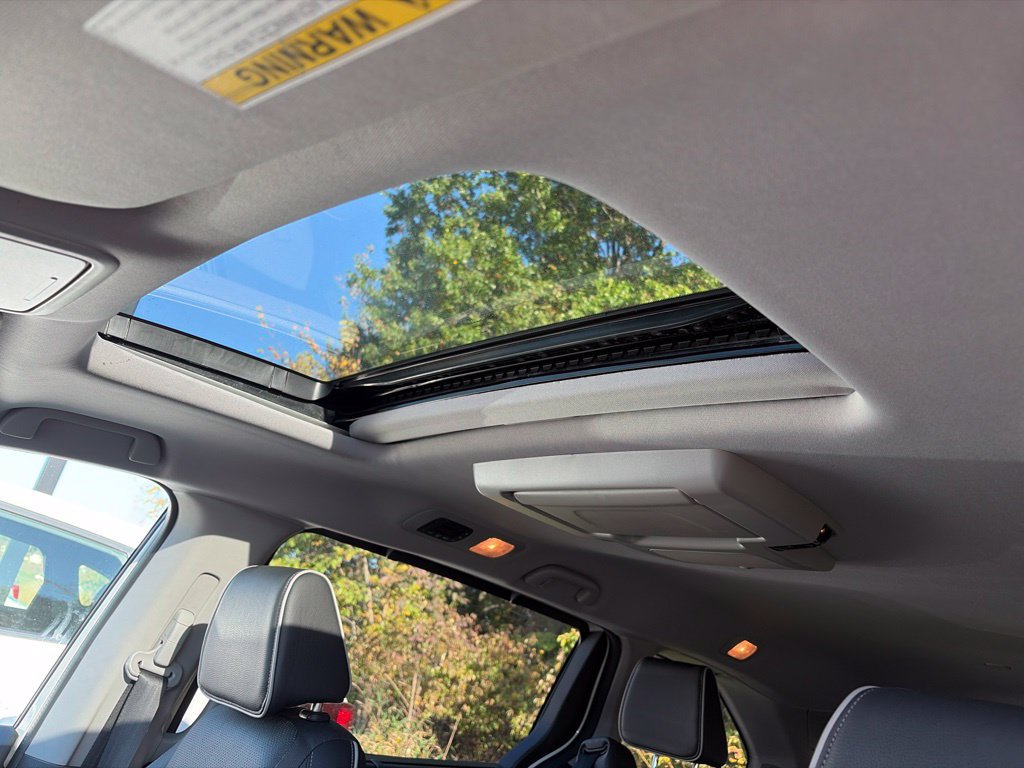Used 2022 Honda Odyssey Elite image 5
