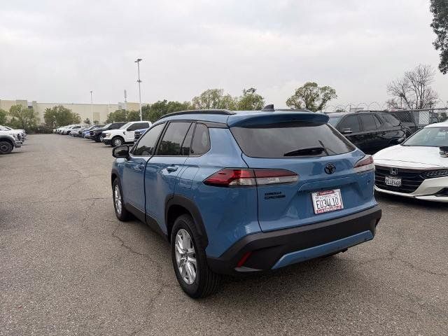 Used 2026 Toyota Corolla Cross LE w/ Moonroof Package FWD image 4